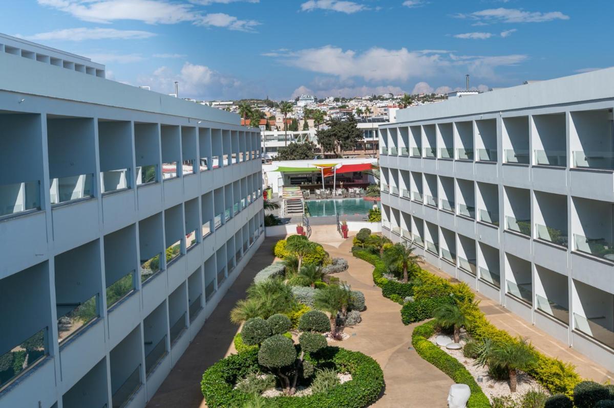 Nicholas Color Hotel アヤナパ エクステリア 写真